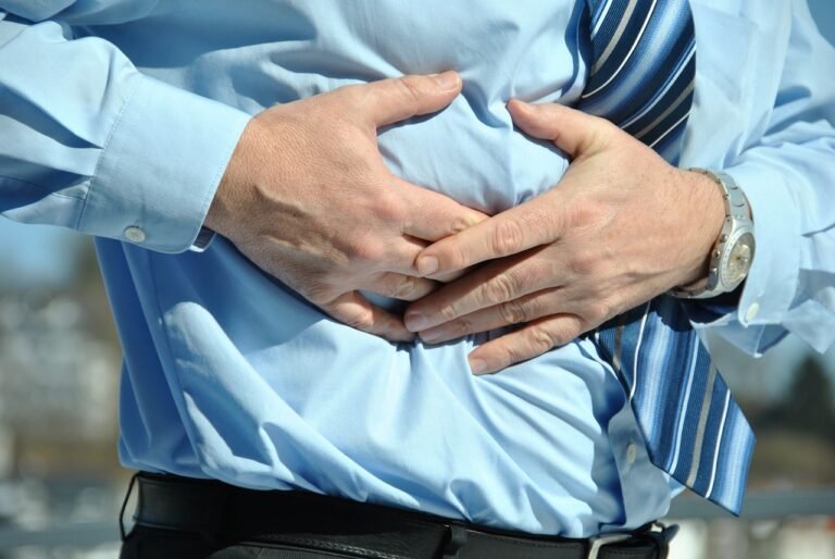 Abdominal pain 2493327 1280