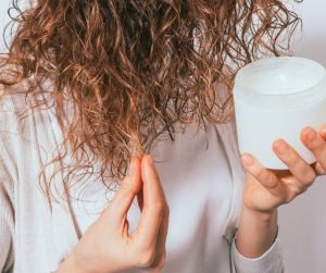 quitar-frizz-cabello