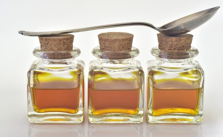 Cómo preparar la mejor tintura medicinal para dormir como un bebe