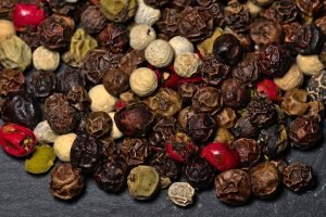 La importancia de incluir pimienta en las comidas