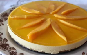 Deléitate con una Exquisita Tarta de Queso con Mango