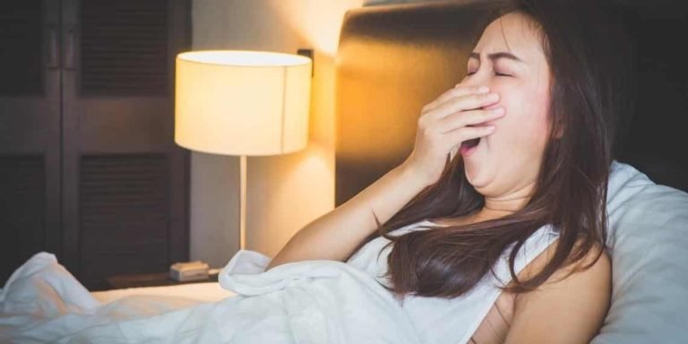 dormir-con-luz-encendida-daños-para-la-salud-ignis-natura