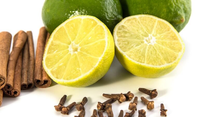 limon-clavo-de-olor-beneficios-increibles-ignis-natura