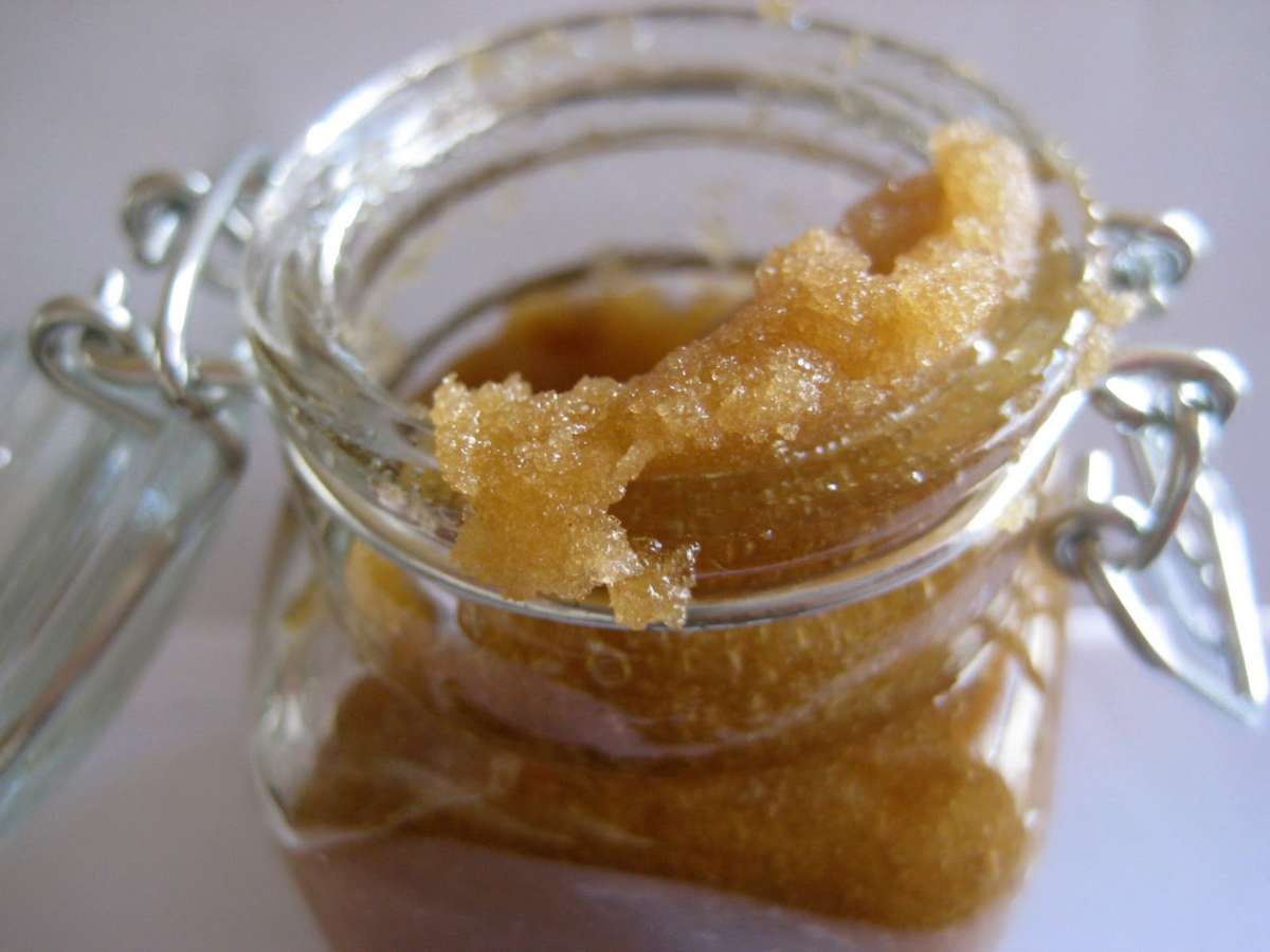Exfoliante natural para eliminar la piel muerta: mezcla casera que sí funciona