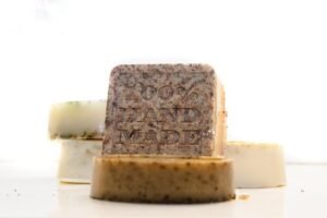 Natural soaps 7984326 1280